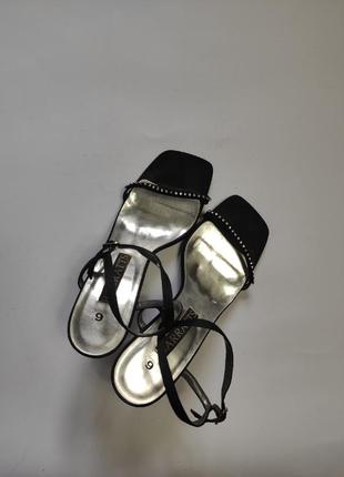 Черные атласные босоножки туфли сандалии с квадратным носком мысом на зеркальном3 фото