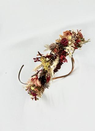Осінній вінок на голову під вишиванку: бордовий, жовтий та коричневий вінок з штучних квітів та сухоцвітів5 фото