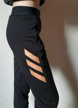 Adidas спортивные штаны черного цвета2 фото