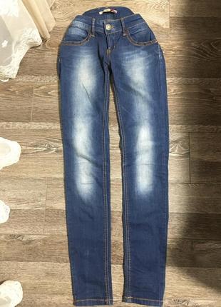 Джинси stradivarius скіні