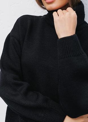 Жіночий в`язаний светр чорний з фігурним швом