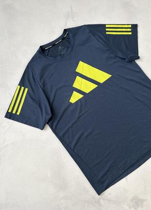 Спортивна футболка adidas чоловіча для тренувань m2 фото