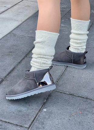 Угги зимові ugg ultra mini grey lacquer, жіночі чоботи на хутрі