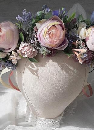 Венок на голову в розовых и лавандовых тонах с пионами. свадебный венок