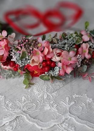 Венок розовый на голову весенний в розовых и красных тонах
