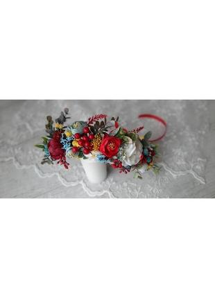 Вінок український на голову з червоними та блакитними квітами з ягодами5 фото