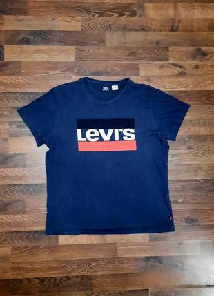 Чоловіча синя футболка levis з великим лого