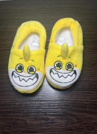 Детские тапочки baby shark
