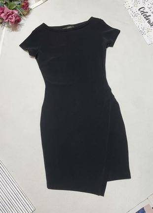Шикарне стильне плаття  від guess 🩷розмір м