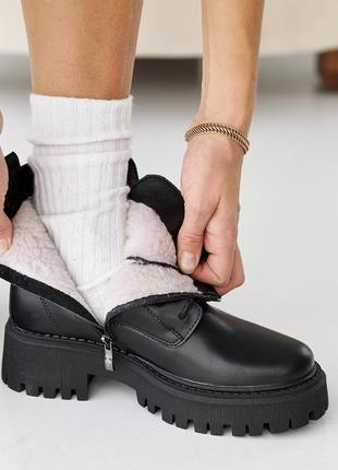 Женские ботинки зимние черные, натуральная кожа, на шнуровке и молнии7 фото