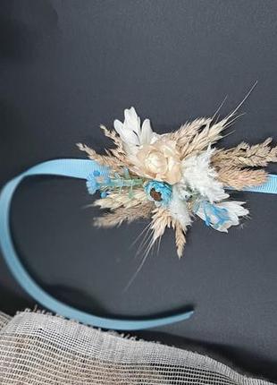 Бутоньерка из сухоцветов зимняя голубая. браслет на руку свадебный