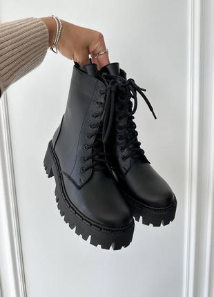 Женские зимние ботинки высокие с мехом черные сапоги теплые ботинки кожаные 36-402 фото