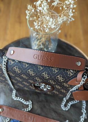 Жіноча сумка guess гес клатч коричневий шоколад із ланцюжком2 фото