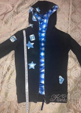 Продам ветровку.