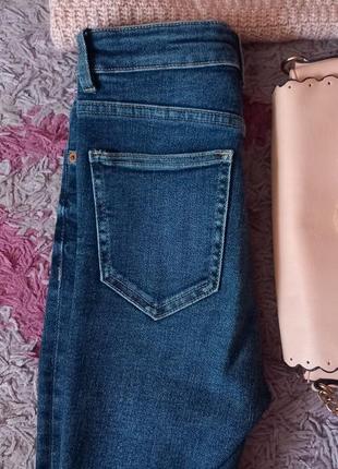 Женские джинсы skinny темно-синего цвета3 фото