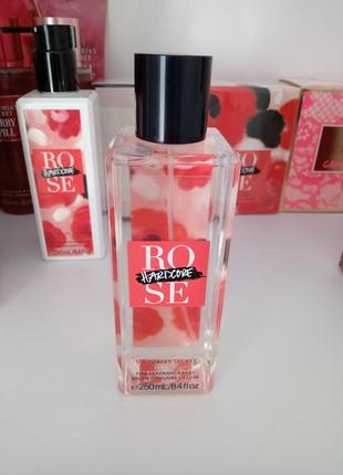 Victoria's secret парфюмированный мист rose fine fragrance mist роза