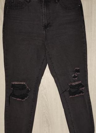 Рваные джинсы мом от missguided.8 фото