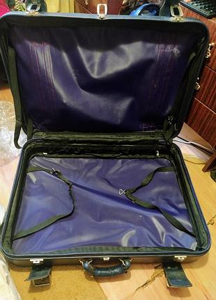 Розкішна велика валіза 77*50см., по периметру шкіряна luxurious large suitcase