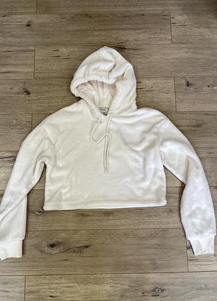 Тепле, укоречене худі bershka