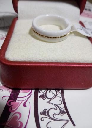 Кольцо из белой ювелирной керамики1 фото