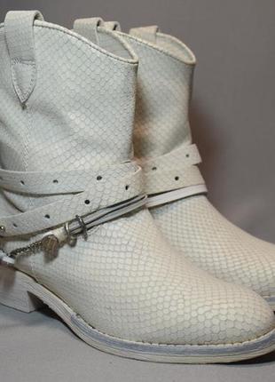 Ботинки ботильоны cult женские кожаные. албания. оригинал. 36-37 р./23.8 см.2 фото