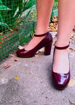 -женские бордовые туфли на толстом каблуке лаковые модельные (размеры: 37,38,39,40) - 30-66 фото