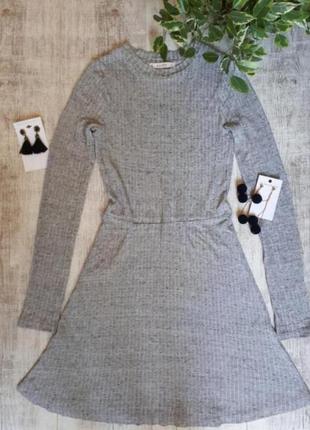 Платье с длинный рукавом