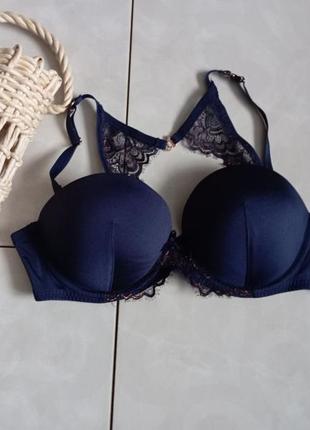 Бюстгальтер