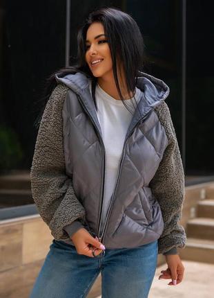 Куртка жіноча з рукавами барашка