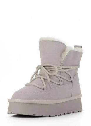 Уггі жіночі білі і чорні замша зима код товару : 119068