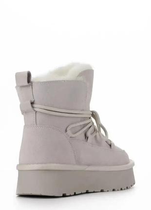 Уггі жіночі білі і чорні замша зима код товару : 119068