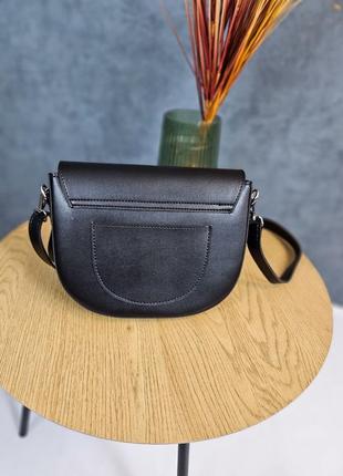 Стильна сумка з якісної еко шкіри, на довгому ремінці, з карманчиком, одне відділення, крос-боді чорного кольору7 фото