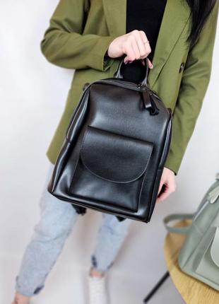 Рюкзак жіночий, з якісної еко-шкіри, м'який, вмісткий, чорного кольору,  на блискавці, для навчання, прогулянок
⠀10 фото