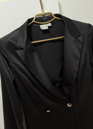 Платье пиджак черное с открытой спиной8 фото