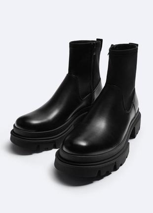 Однотонные черные комбинированные мужские ботинки zara new