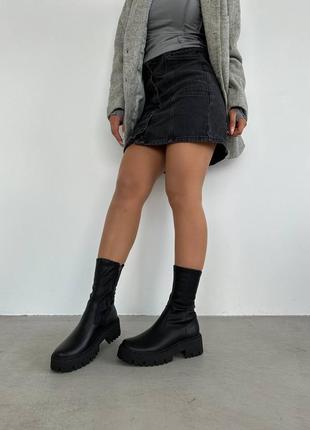 Трендовые черные женские ботинки челси зимние,на массивной/высокой подошве, кожаные,натуральная кожа7 фото