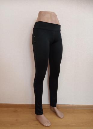 Черные женские брюки-лосины из искусственной ткани