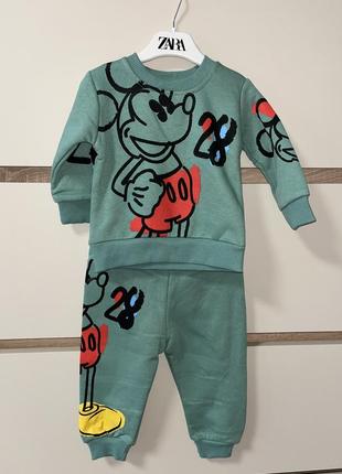 Брендовый утепленный костюм mickey mouse zara на флисе