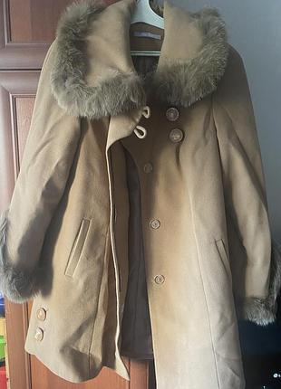 Пальто жіноче