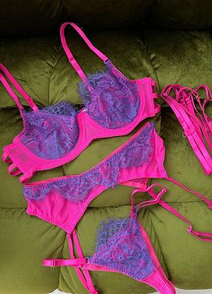 Эротическое белье бюстгальтер стринги пояс для чулок