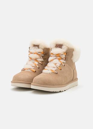 Жіночі черевики ugg