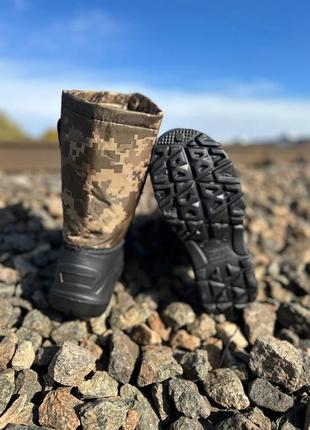 Теплі водонепроникні гумові чоботи на шнурівці піксель4 фото