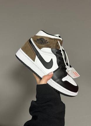 Зимові жіночі кросівки nike air jordan 1 retro winter dark mocha fur хутро