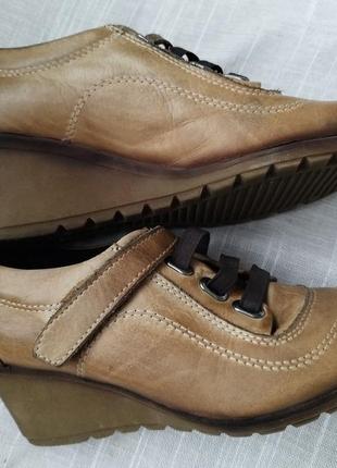 Демисезонные кожаные женские туфли bosca размер 377 фото