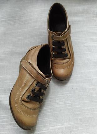 Демисезонные кожаные женские туфли bosca размер 373 фото
