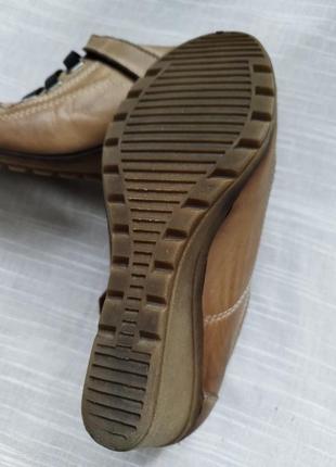 Демисезонные кожаные женские туфли bosca размер 375 фото