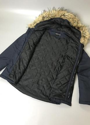 Темно синяя зимняя куртка boohoo mountain explorer с мехом, буга, темная, парка, пуховик, плащ, демисезонная, стильная, теплая5 фото