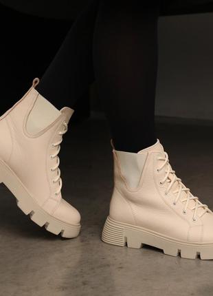 Стильові світло-бежеві жіночі зимові черевики з хутром,кремові,шкіряні,натуральна шкіра і хутро зима