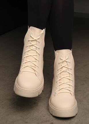 Стильные светло-бежевые женские зимние ботинки с мехом,кремовые, кожаные,натуральная кожа и мех зима9 фото