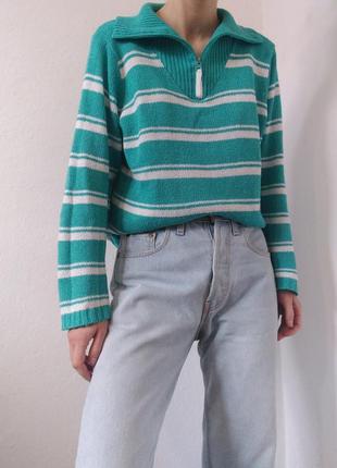 Голубой свитер зап